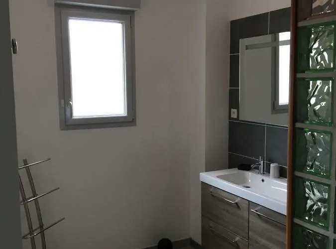 Feriehus Lemarinel *