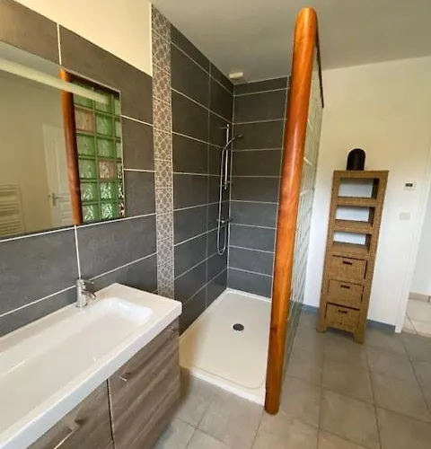 Holiday home Lemarinel *